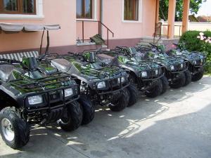 Vand ATV uri Hummer de 250 cmc NOI