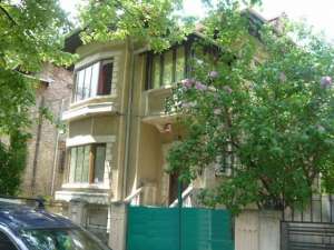 Vila (P+1+M) - zona Cotroceni