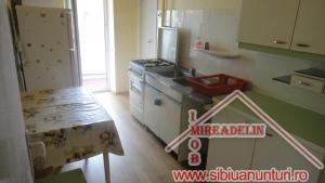 INCHIRIEZ APARTAMENT 2 CAMERE,   MIHAI VITEAZU
