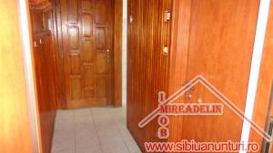 INCHIRIEZ APARTAMENT 2 CAMERE,   HIPODROM IV