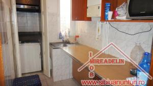 INCHIRIEZ APARTAMENT 2 CAMERE,   HIPODROM IV