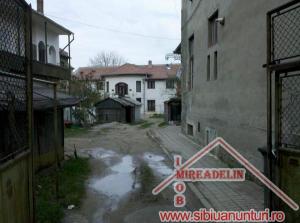 VAND URGENT GARSONIERA,    Filarmonici