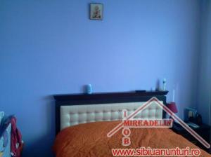 INCHIRIEZ APARTAMENT 2 CAMERE,   TEREZIAN