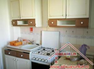 INCHIRIEZ APARTAMENT 2 CAMERE,   SEMAFORULUI