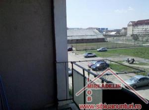 INCHIRIEZ APARTAMENT 2 CAMERE,   SEMAFORULUI