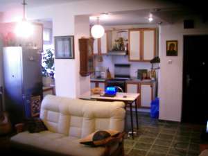 iNCHIRIEZ apartament 4 camere CU SPATIU COMERCIAL  - VAD BUN,   CRIHALA,    Drobeta-Turnu Severin