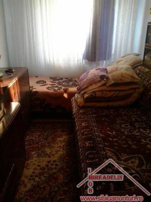 VAND GARSONIERA,   SEMAFORULUI  24 mp