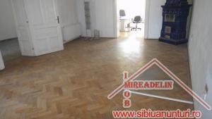 INCHIRIEZ SPATIU BIROURI,   100 mp,   CENTRAL
