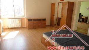 INCHIRIEZ PENTHOUSE 4 CAMERE,   PARCUL SUB ARINI