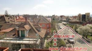 INCHIRIEZ PENTHOUSE 4 CAMERE,   PARCUL SUB ARINI