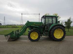 Tractoare John Deere 6220 + incarcator 651 stare buna