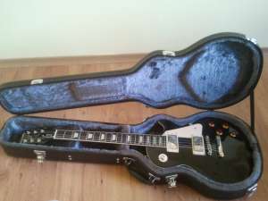 Chitara Epiphone Les Paul Standard ebony + Hardcase