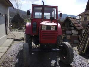 Vand 2 Tractoare utb 650 m