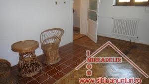 INCHIRIEZ VILA,   D+P+E,   ZONA CALEA DUMBRAVII
