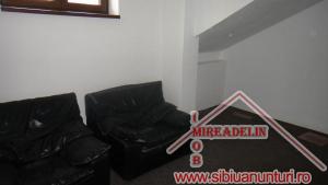 INCHIRIEZ VILA,   D+P+E,   ZONA CALEA DUMBRAVII