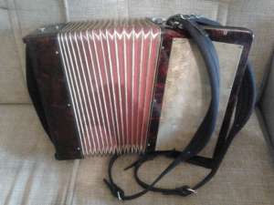 Vand Acordeon Hohner Verdi II 80 basi bandonat 880Hz/Are si Clip Video