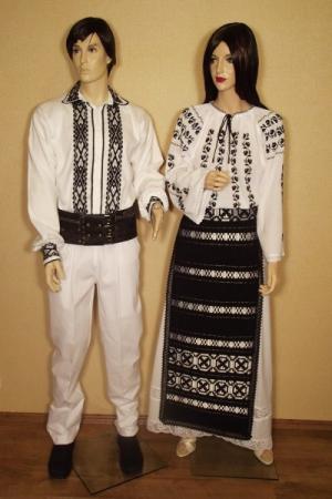 Producator costume populare romanesti