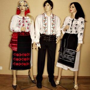 Producator costume populare romanesti