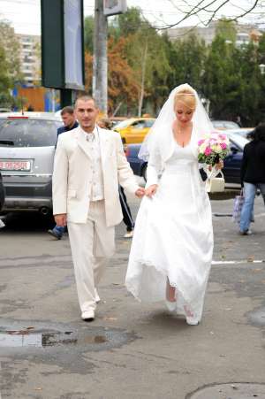 rochie mireasa super finuta si ieftina