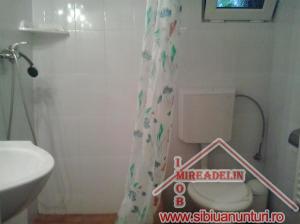 INCHIRIEZ APARTAMENT 2 CAMERE LA CASA ZONA CENTRALA