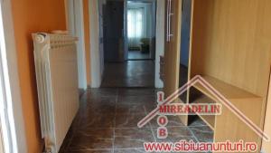 INCHIRIEZ APARTAMENT 3 CAMERE,   CENTRAL