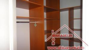 INCHIRIEZ APARTAMENT 3 CAMERE,   CENTRAL
