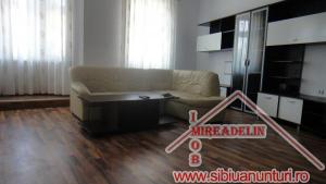 INCHIRIEZ APARTAMENT 3 CAMERE,   CENTRAL