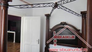 INCHIRIEZ APARTAMENT 3 CAMERE,   CENTRAL