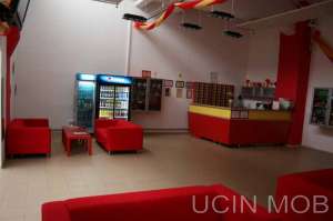 Mobilier spatii comerciale