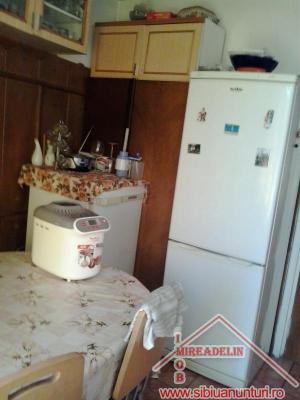 VAND APARTAMENT 2 CAMERE RAHOVA