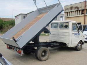 IVECO 35 F 8 - BASCULANTA