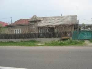 Casa de vanzare cu teren 1300 mp
