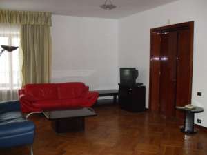 Vila (S+P+1+M) - zona 1 Mai