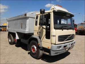 vand VOLVO FL 250 23000kg