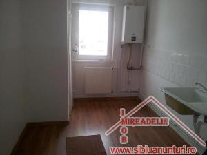 INCHIRIEZ APARTAMENT 4 CAMERE,  cartier VALEA AURIE