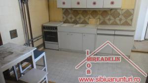 VAND APARTAMENT 2 CAMERE,   80.44 mp,   NICOLAE BALCESCU