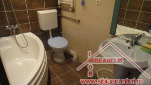 INCHIRIEZ APARTAMENT 3 CAMERE,   VASILE AARON