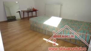 INCHIRIEZ APARTAMENT 3 CAMERE,   VASILE AARON