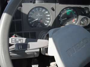 IVECO TurboDaily 35-10 Camioneta cu Lada si Prelata