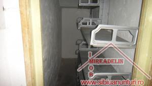 INCHIRIEZ SPATIU COMERCIAL,   112 mp,   ZONA CENTRALA