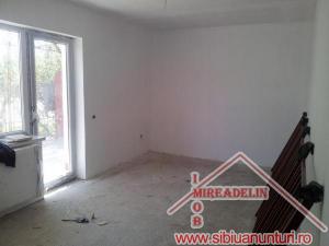 VINDEM APARTAMENT 2 CAMERE,   ZONA CENTRALA
