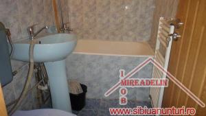 INCHIRIEZ APARTAMENT 2 CAMERE,   Str. STEFLESTI