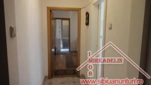 INCHIRIEZ APARTAMENT 2 CAMERE,   Str. STEFLESTI