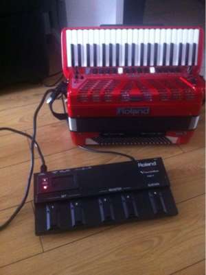 acordeon roland fr7