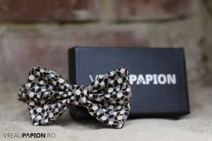 Papione de colectie!   *****