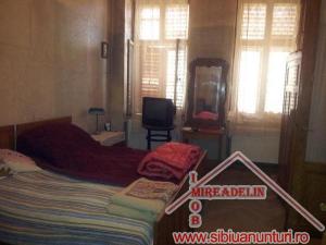 VINDEM APARTAMENT LA CASA 6 CAMERE,   ULTRACENTRAL