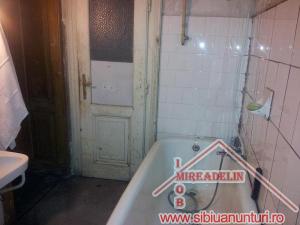 VINDEM APARTAMENT LA CASA 6 CAMERE,   ULTRACENTRAL