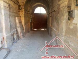 VINDEM APARTAMENT LA CASA 6 CAMERE,   ULTRACENTRAL