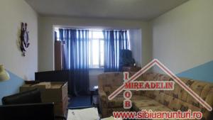 VAND APARTAMENT 3 CAMERE,   ZONA RAHOVA