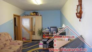 VAND APARTAMENT 3 CAMERE,   ZONA RAHOVA